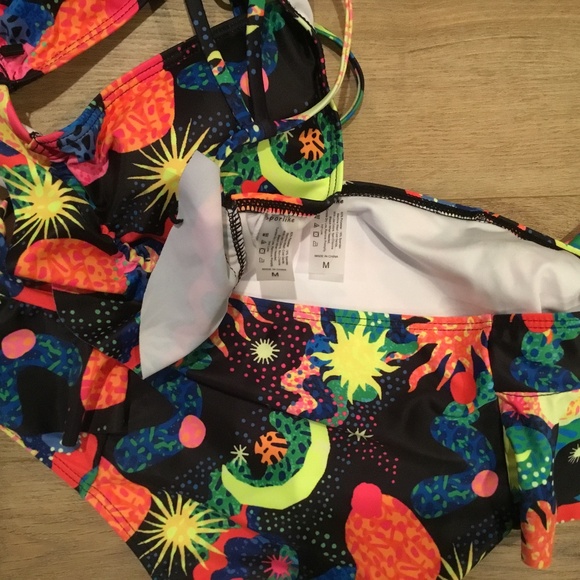 Women’s High Waisted Ruffle V Neck Bikini Bathing Suit - Picture 8 of 8